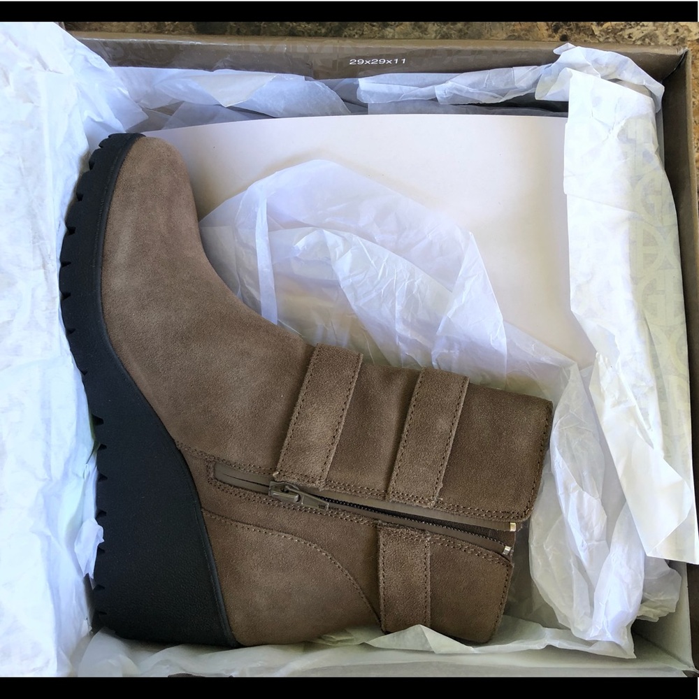 NEW Giani Bernini Sashaa  Water-Resistant booties - Picture 3 of 14